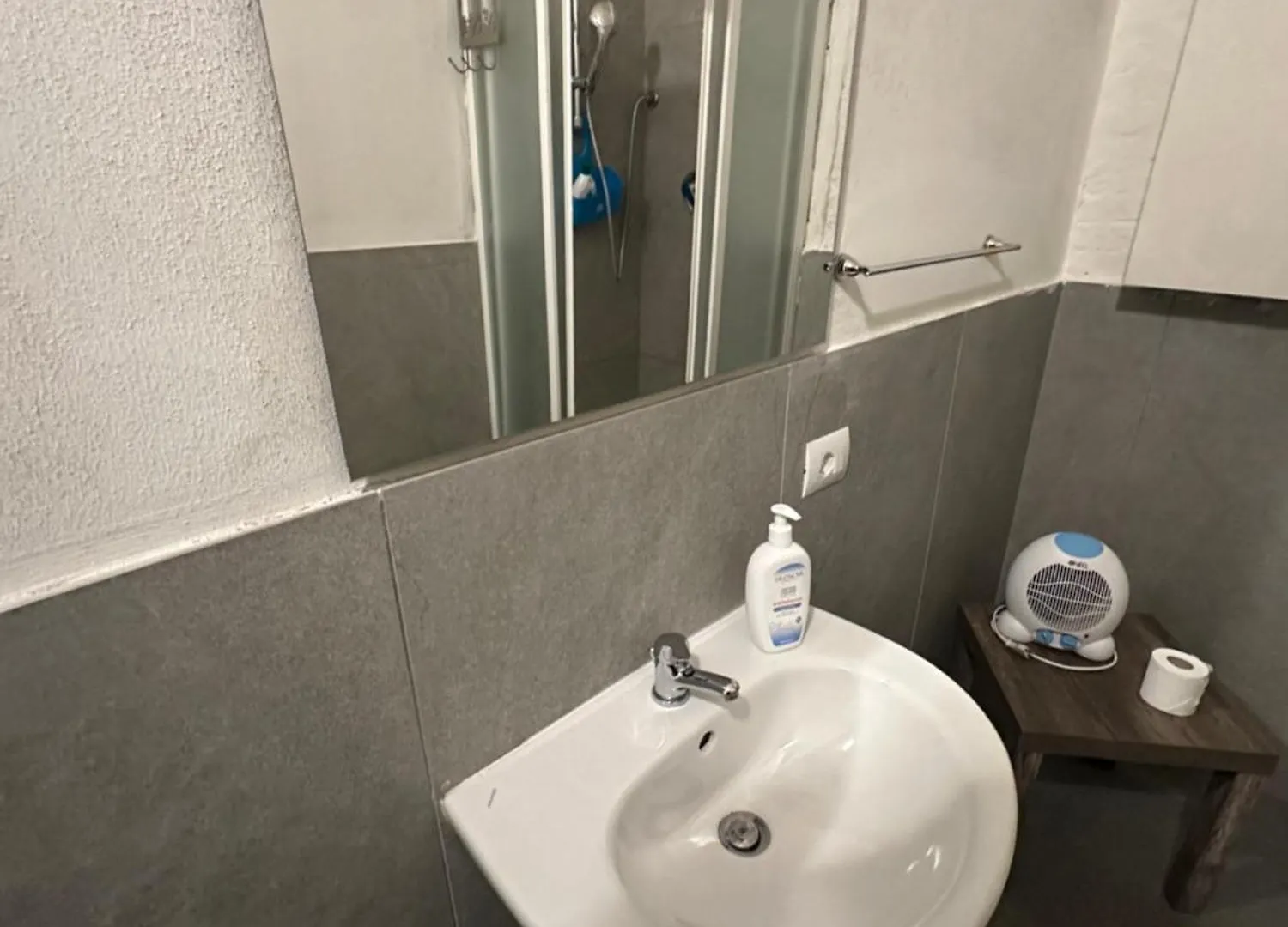 K.Singleroom Carpi Guest house